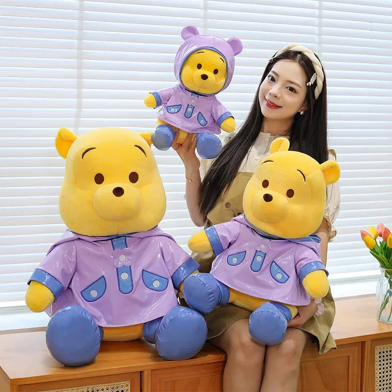 Peluche Winnie The Pooh Con Chubasquero Impermeable 35 Cm